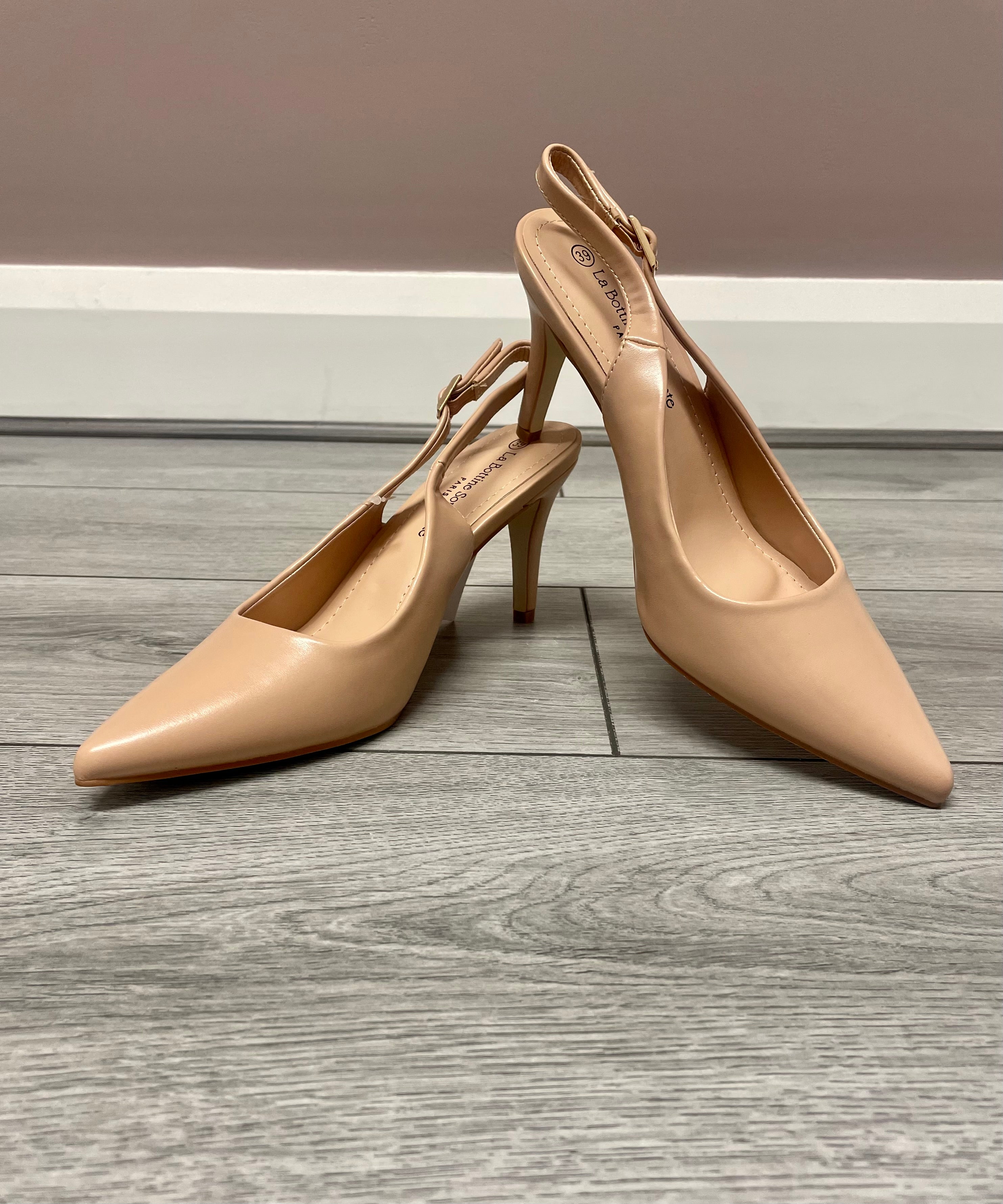 Classic nude heels best sale