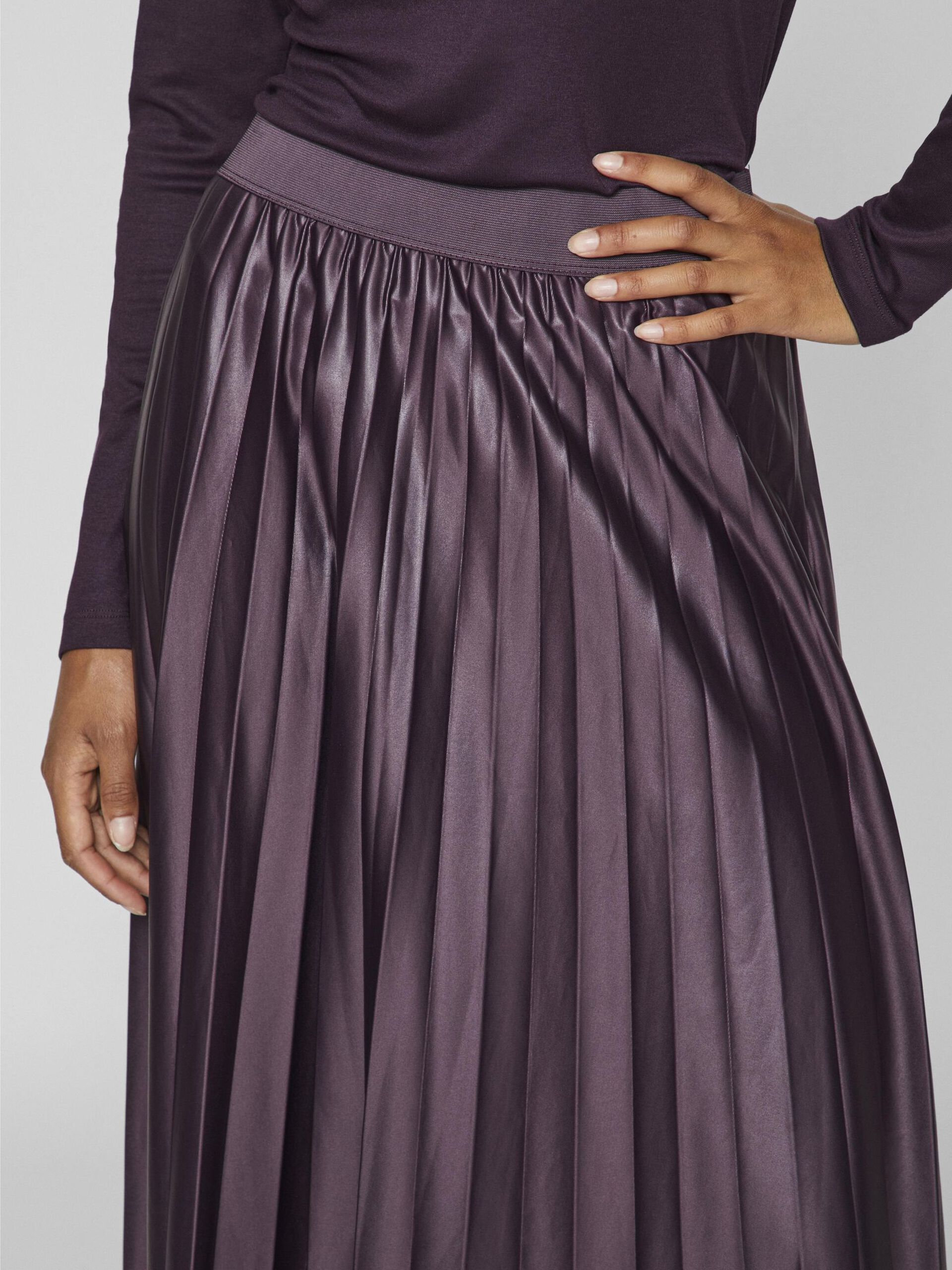 Andrea Pleated Skirt (Plum Perfect)