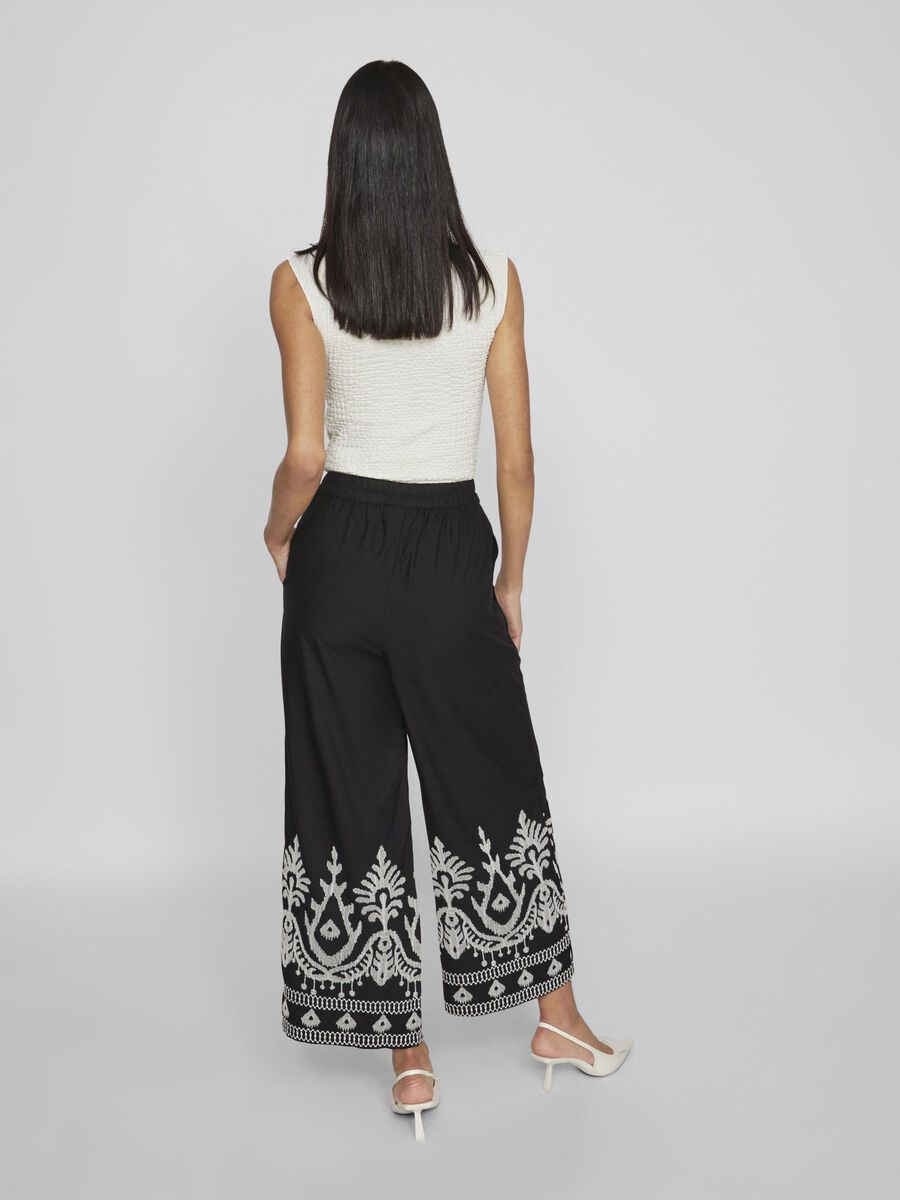 Winnie Embroidered Cropped Trousers (Black)