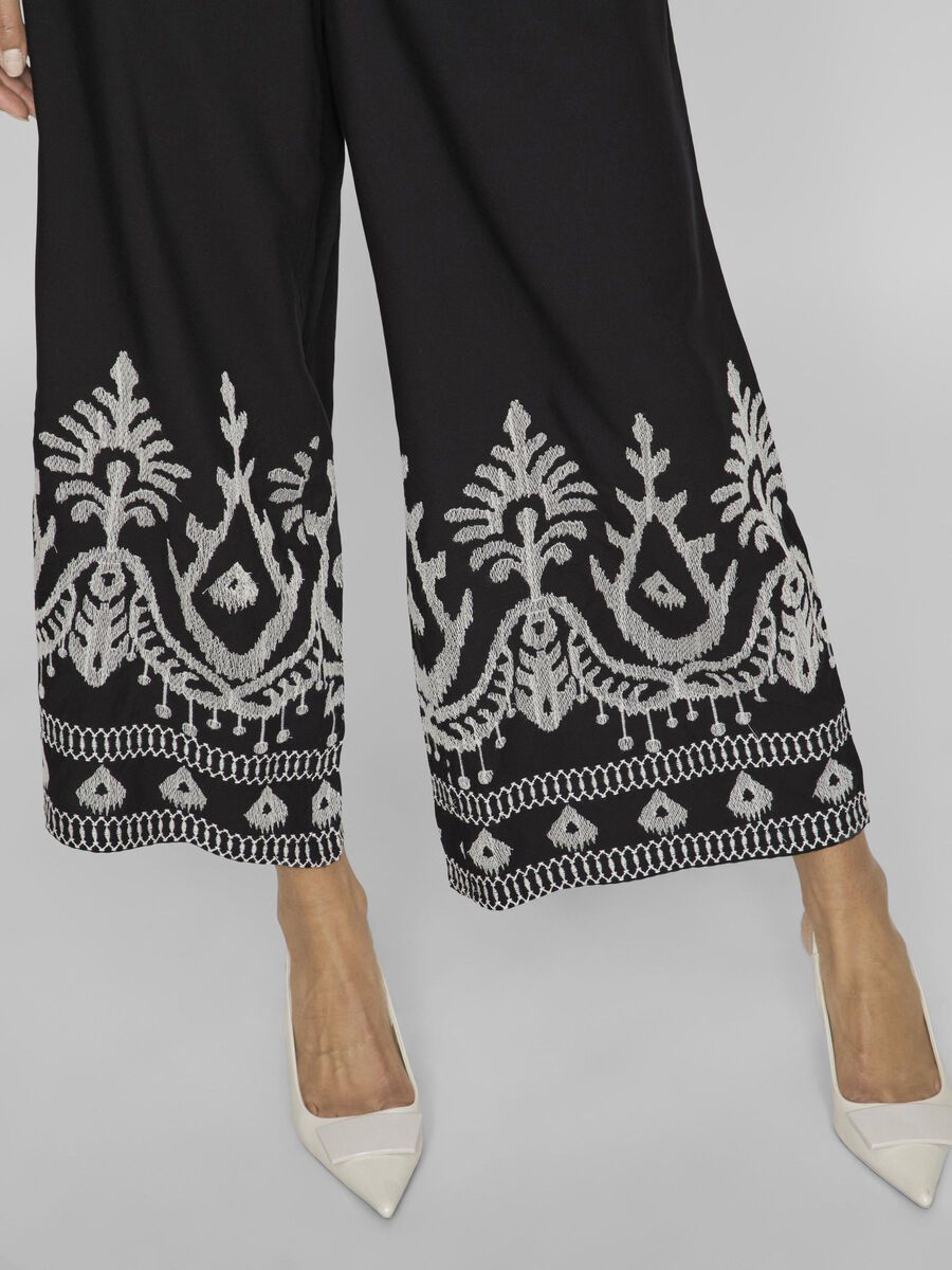 Winnie Embroidered Cropped Trousers (Black)