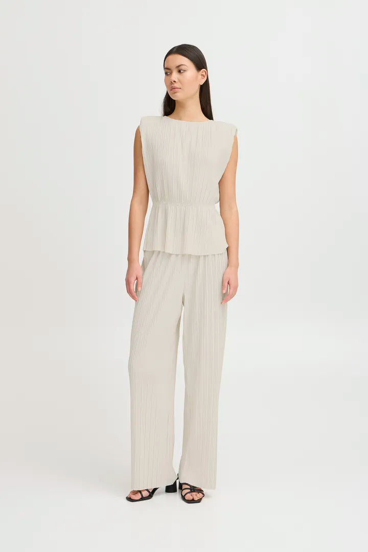 Ana Wide Leg Plisse Pants (Almond Milk)