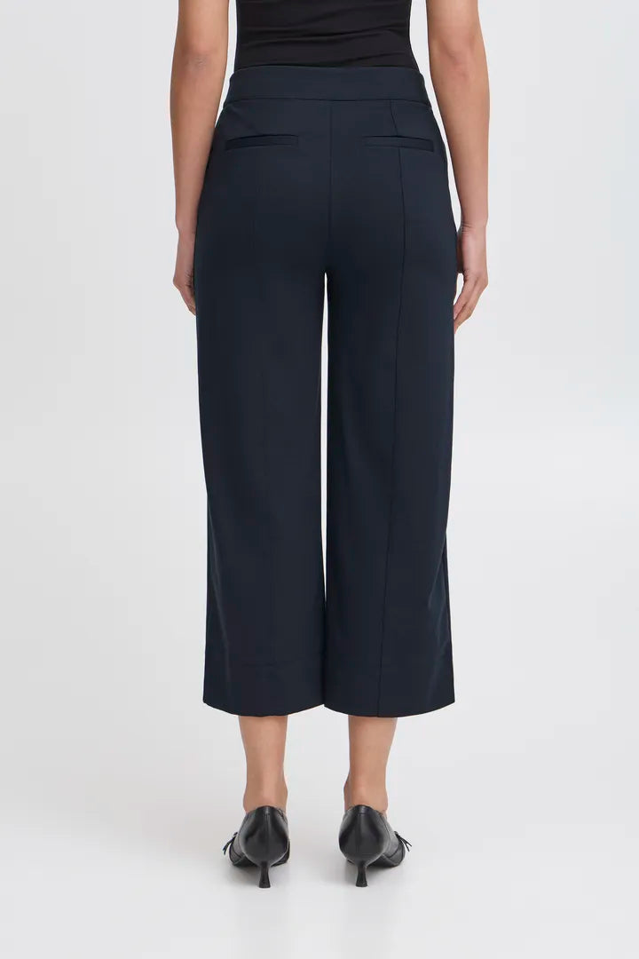 Yvonne Cropped Pants (Total Eclipse)