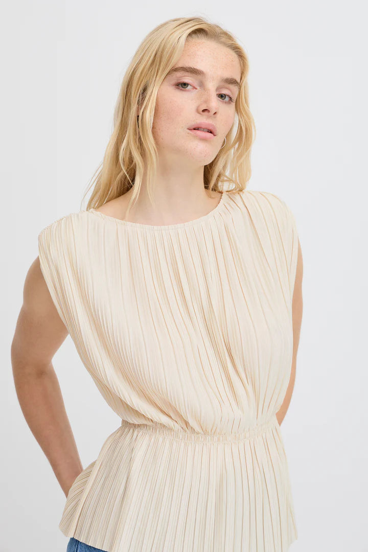 Ana Plisse Sleeveless Top (Almond Milk)