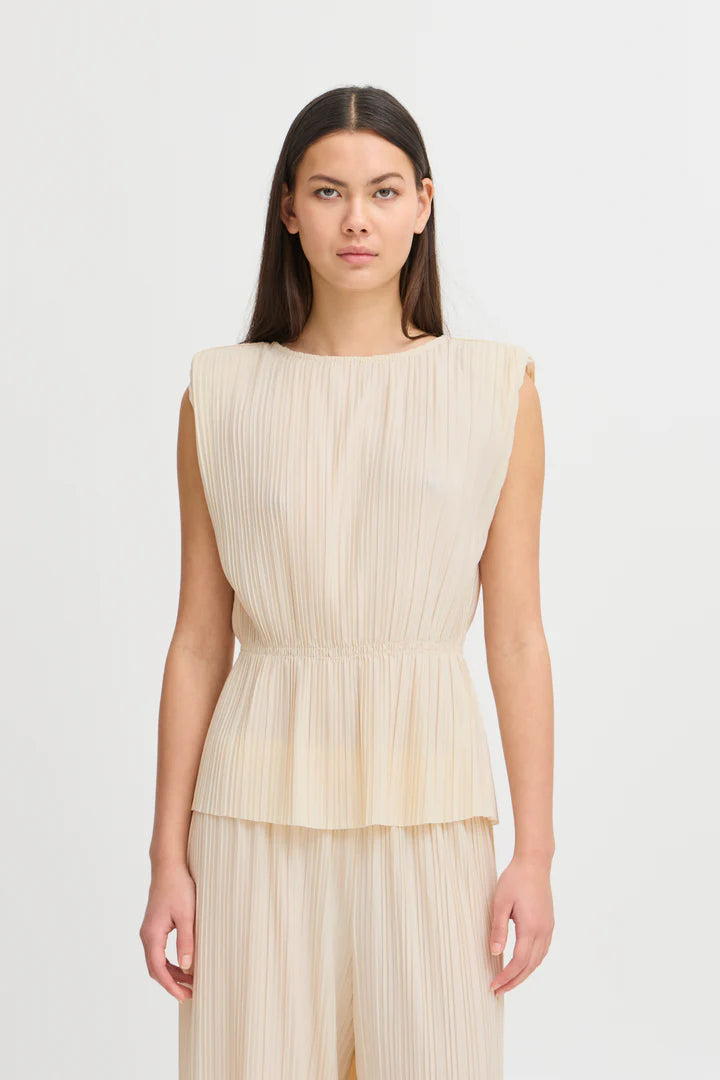 Ana Plisse Sleeveless Top (Almond Milk)