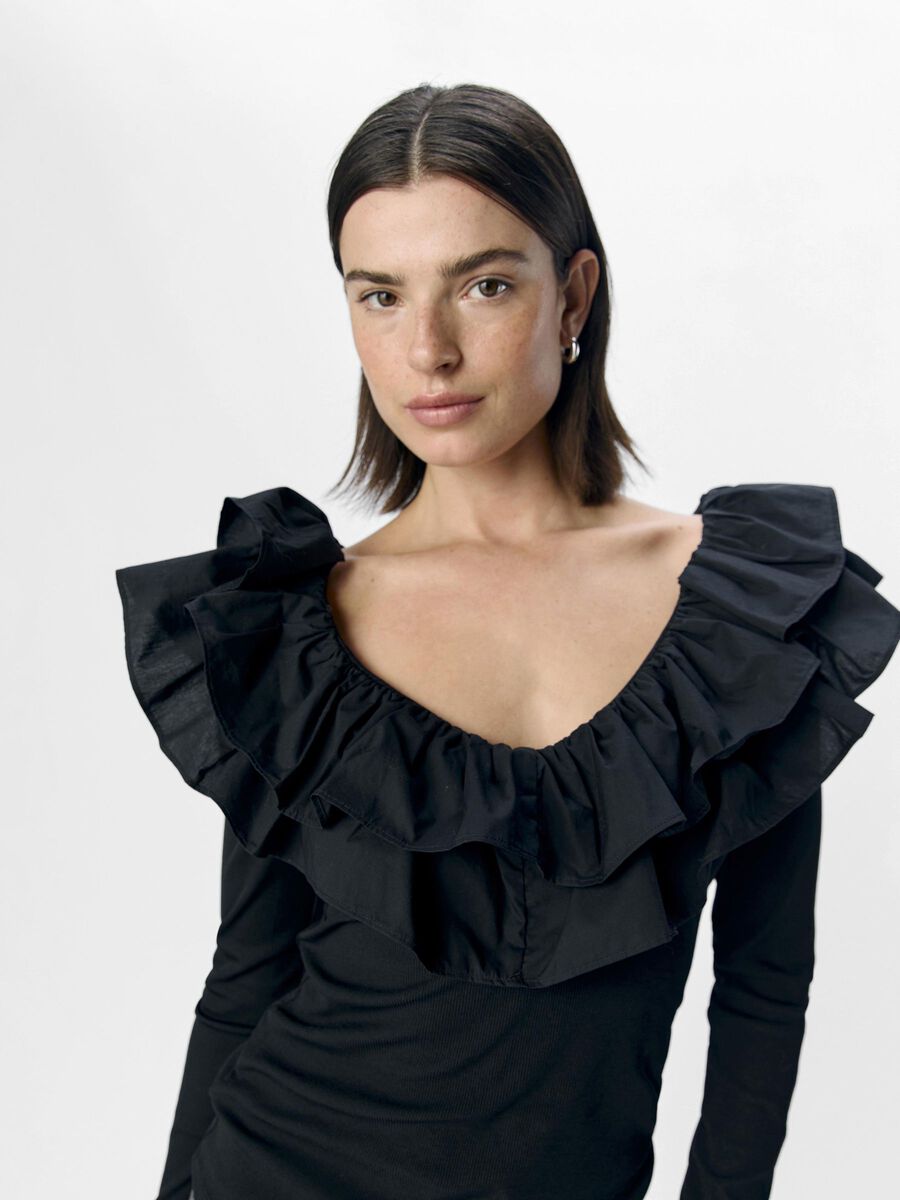 Jennifer Ruffle Top (Black)