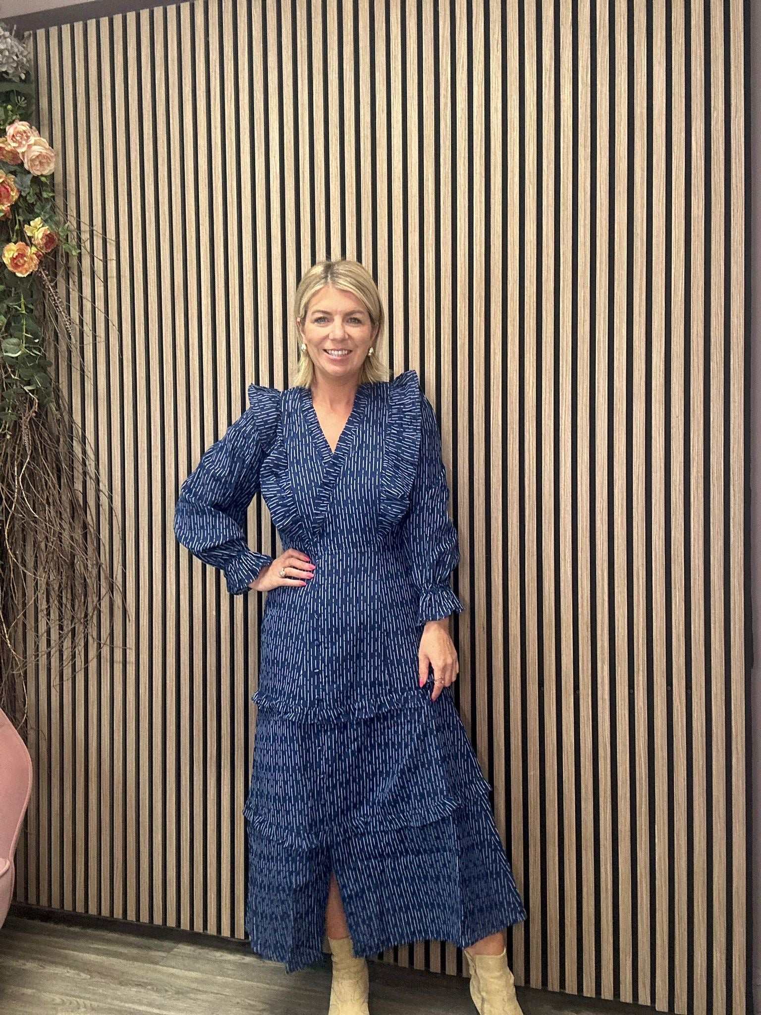 Nais Midi Dress (Electric Blue)