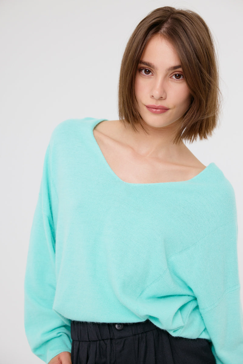 Cathy V-neck Jumper (Mint)