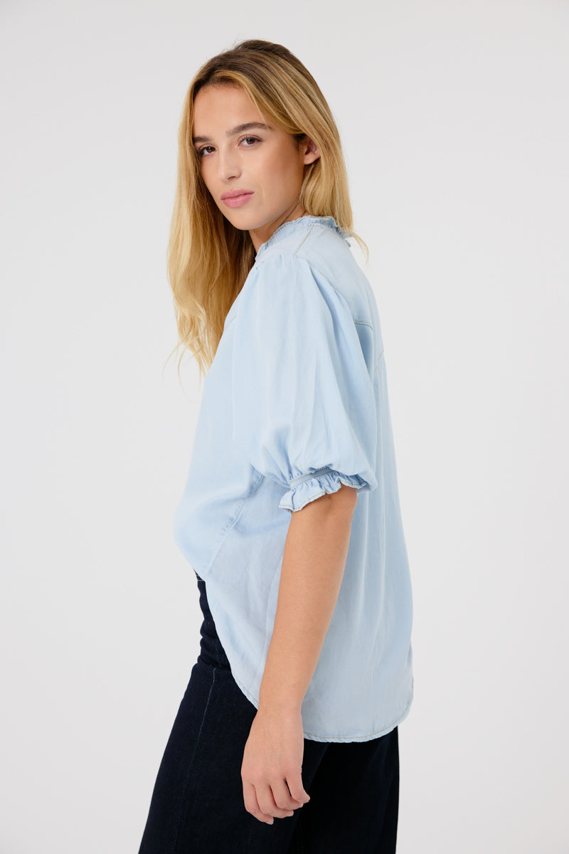 Zazie Short Sleeve Shirt (Light Blue Denim)