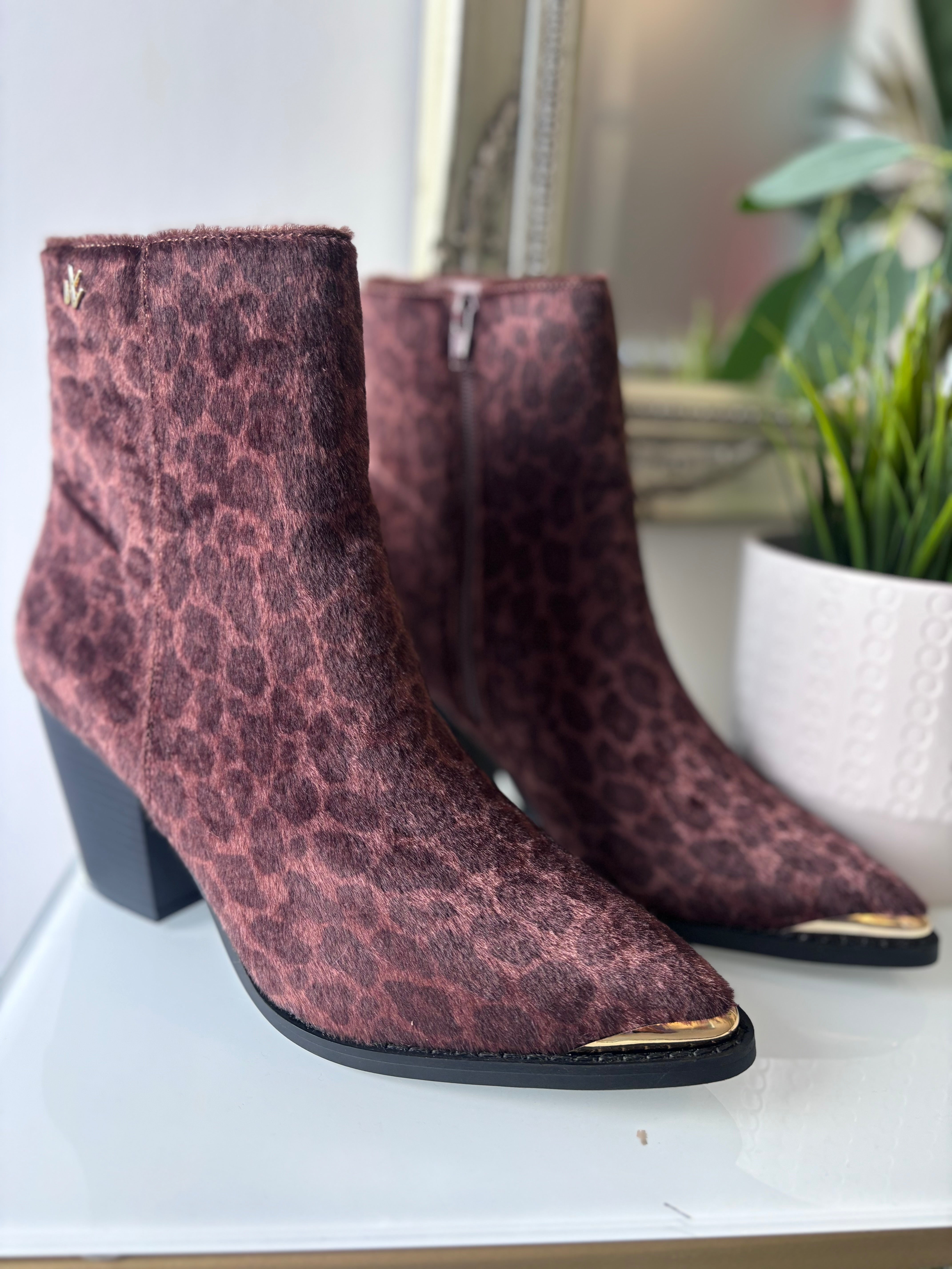 Jenn Cowboy Boot (Leopard)