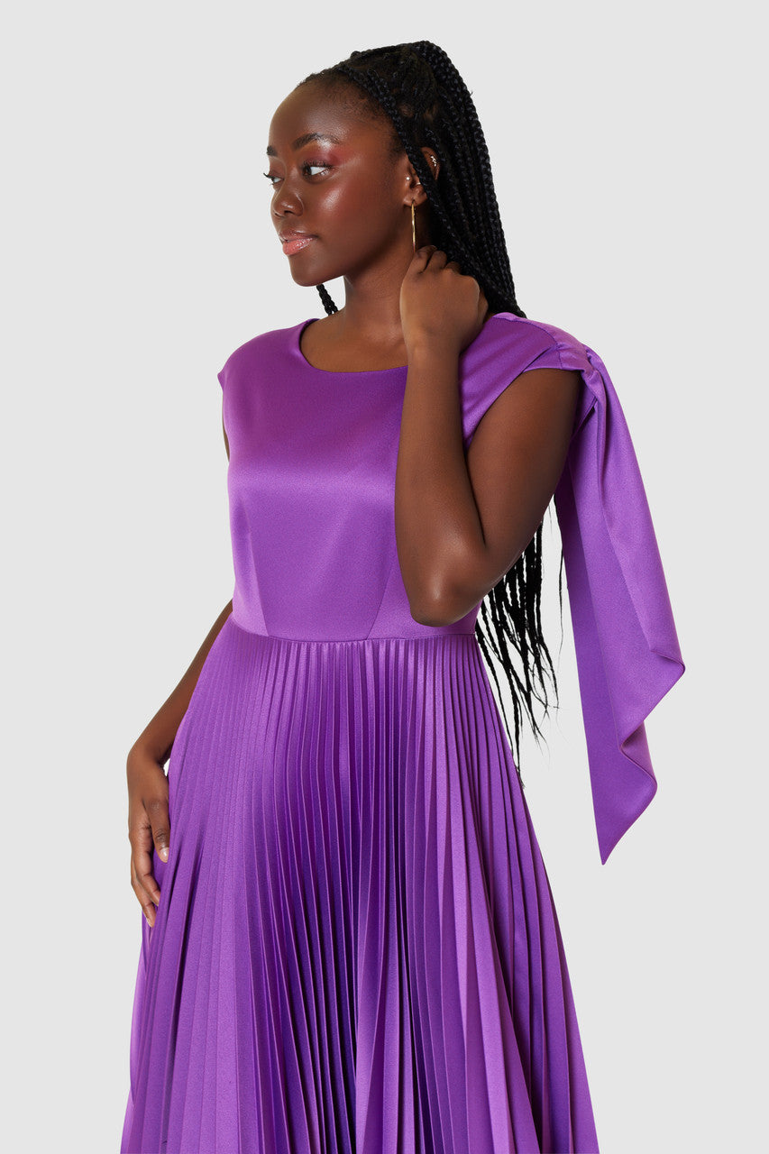 THE HEATHER CAPE DRESS (PURPLE)