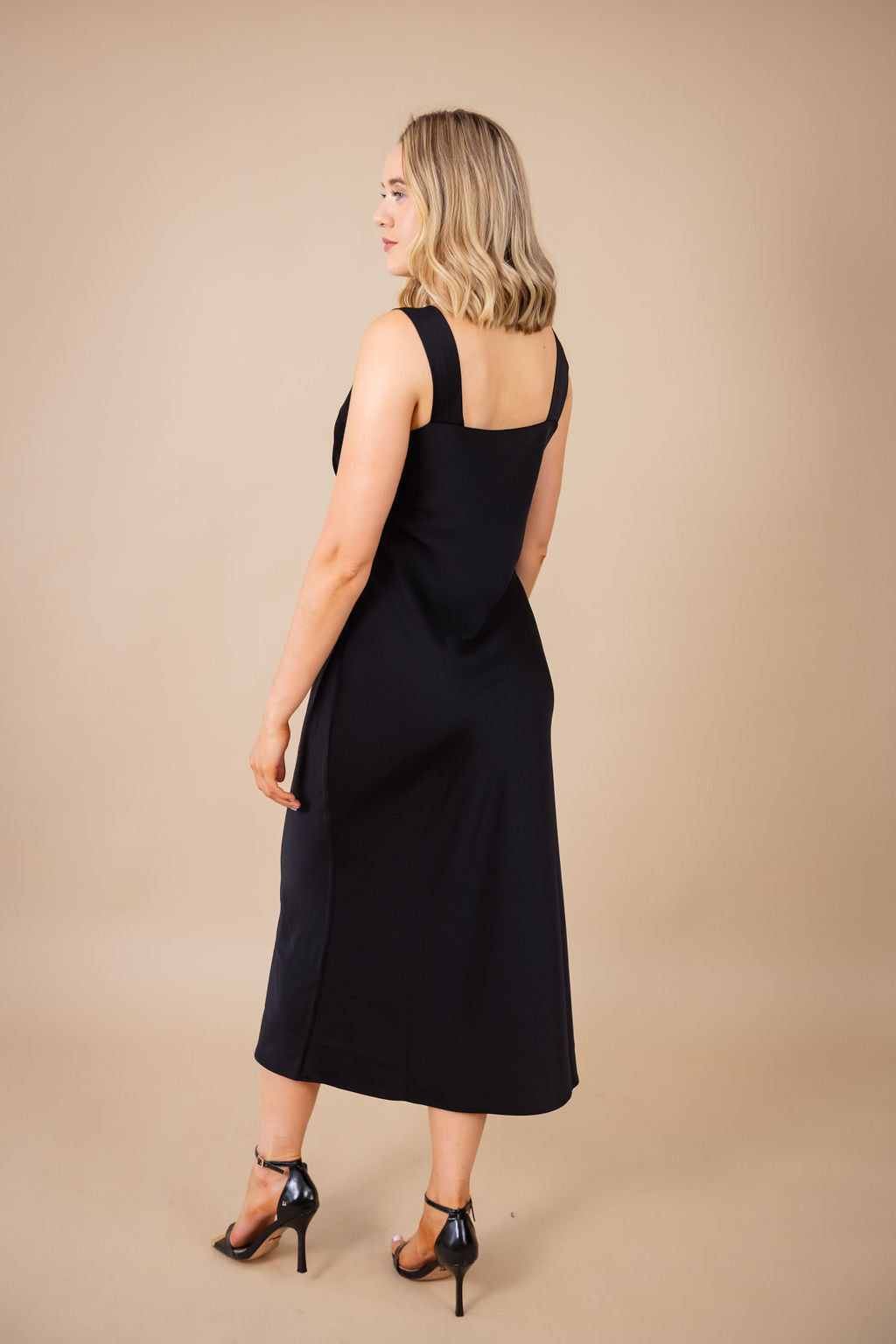 Sinéad Slip Dress (Black) Curve