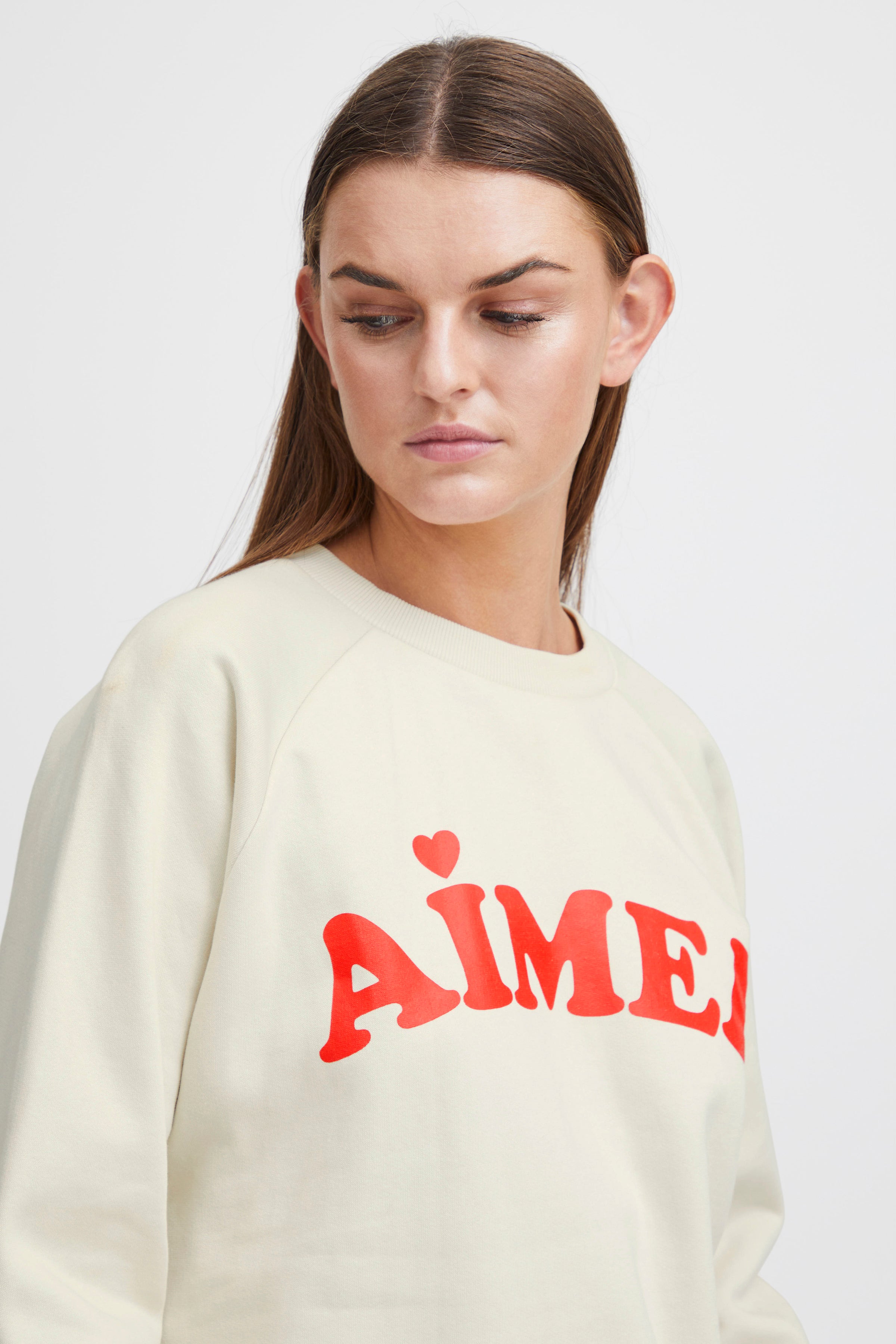 Aimer Sweatshirt (Almond)