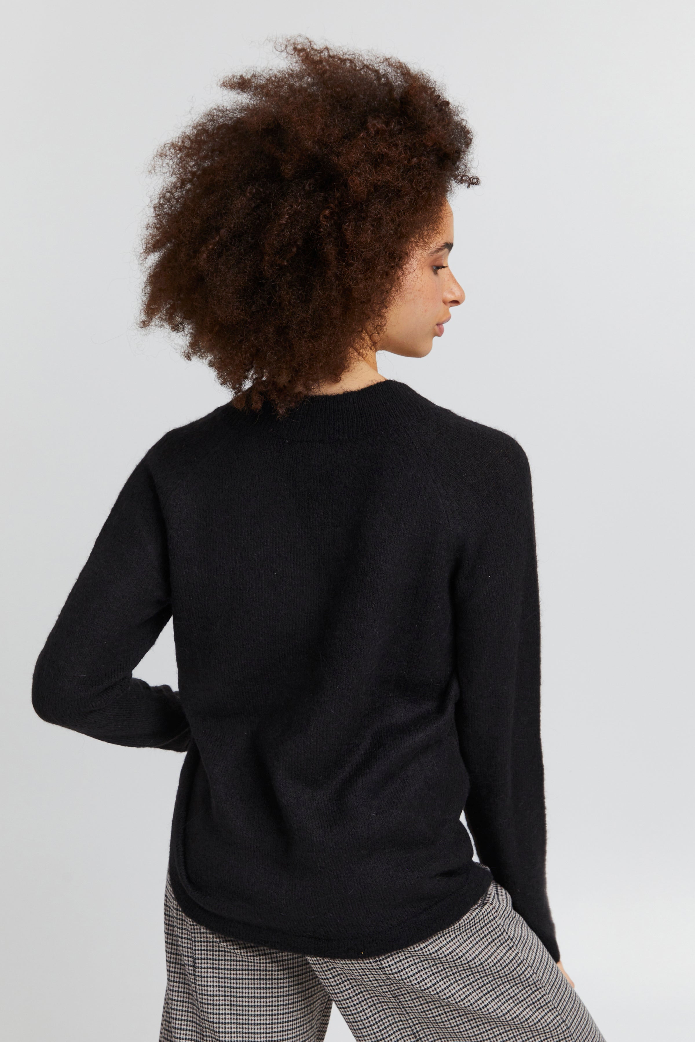 Kamara V-Neck Jumper (Black)