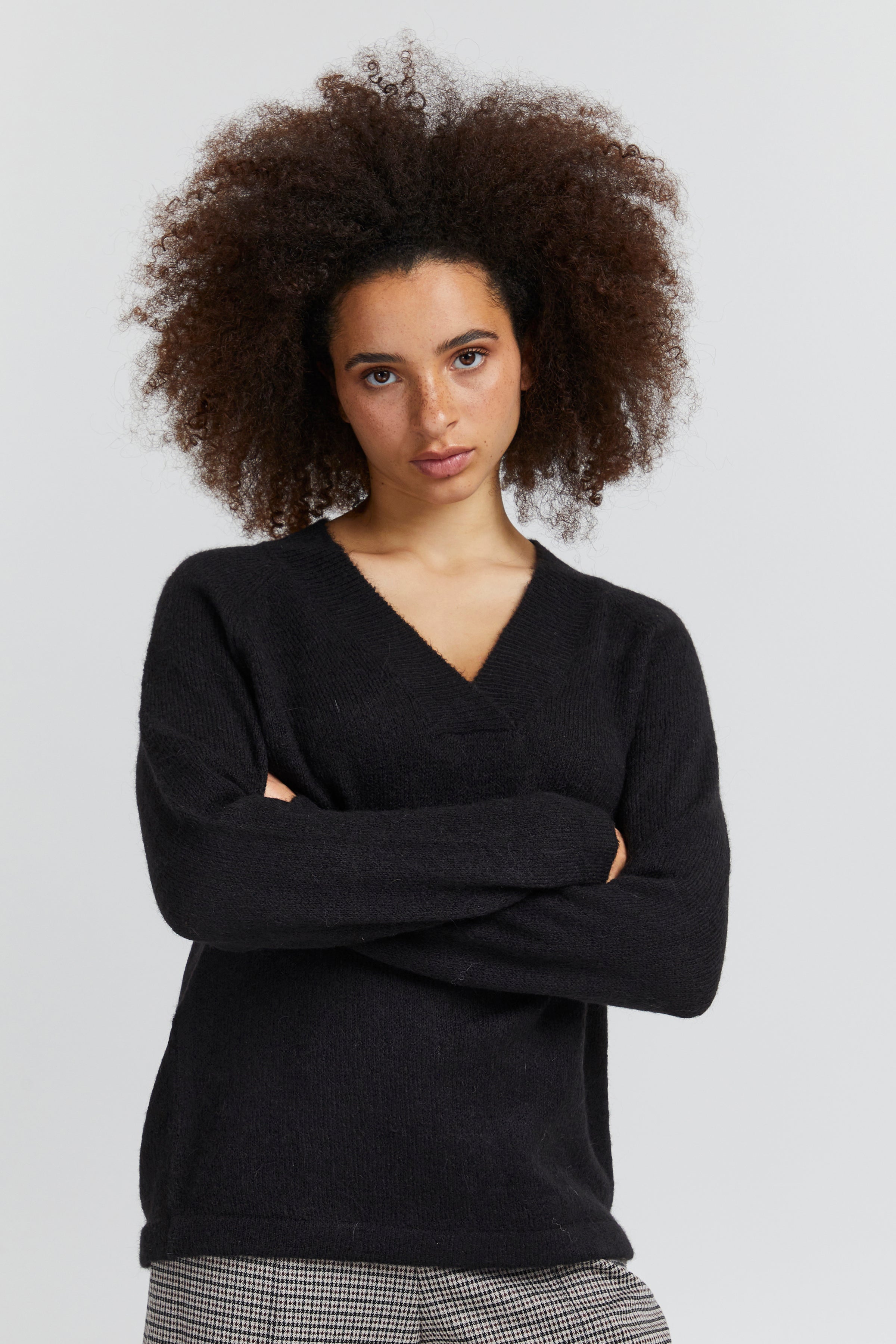 Kamara V-Neck Jumper (Black)