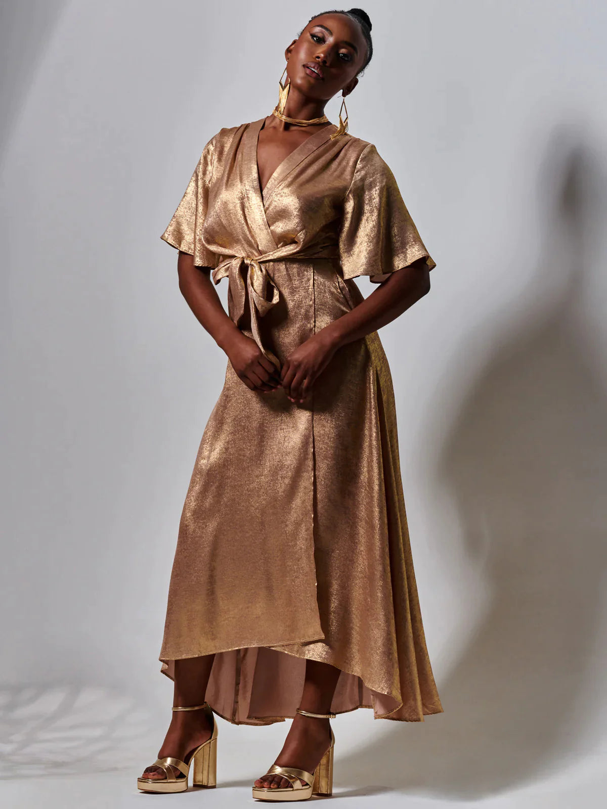 METALLIC EFFECT WRAP MAXI DRESS (GOLD) CURVE