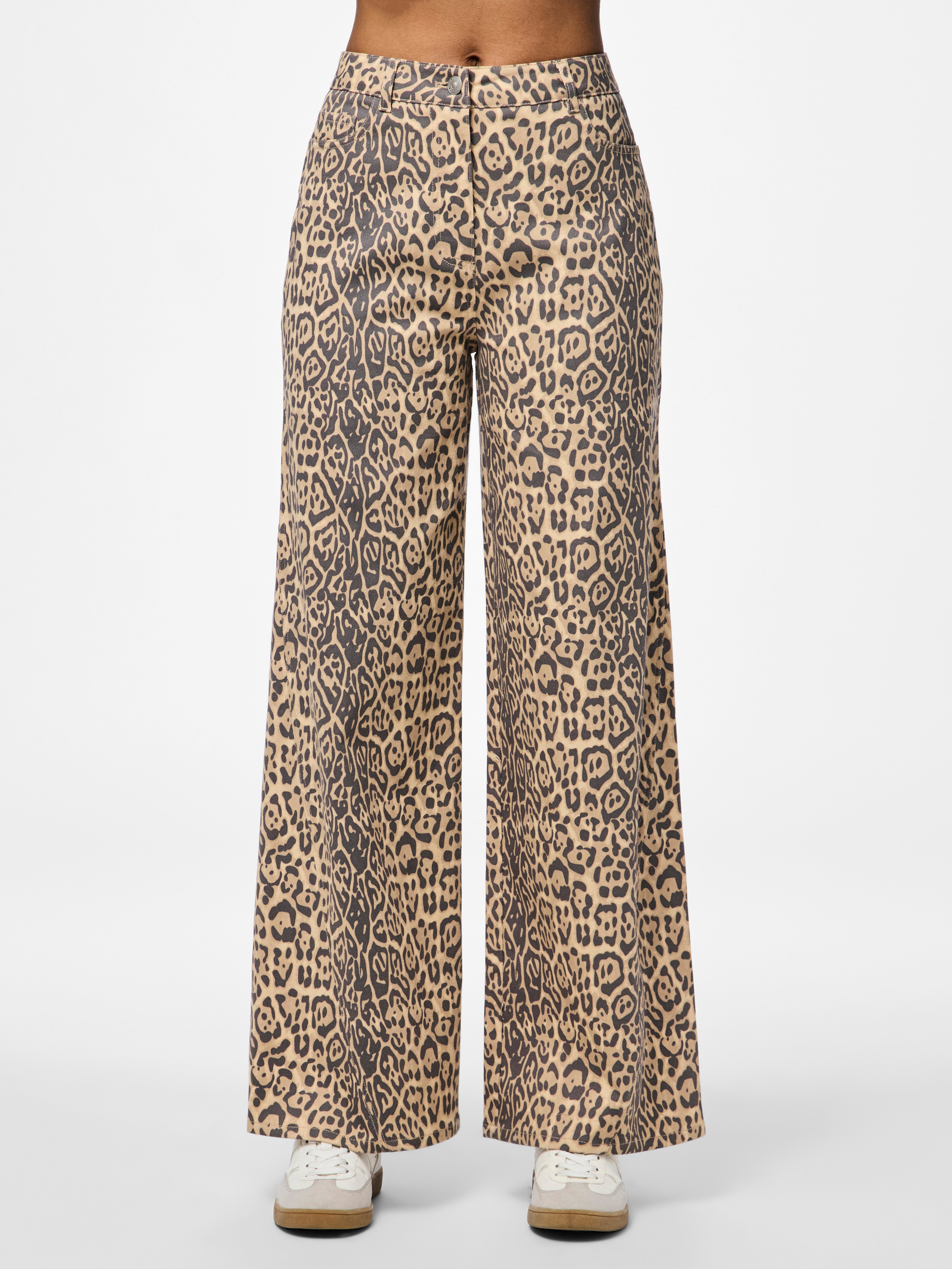 Fia Wide Leg Jeans (Black/Leo)