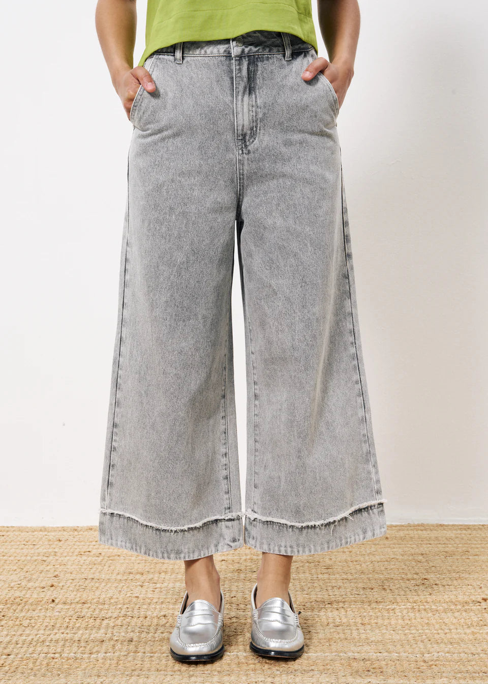 Eleni Wide Leg Jeans (Grey)