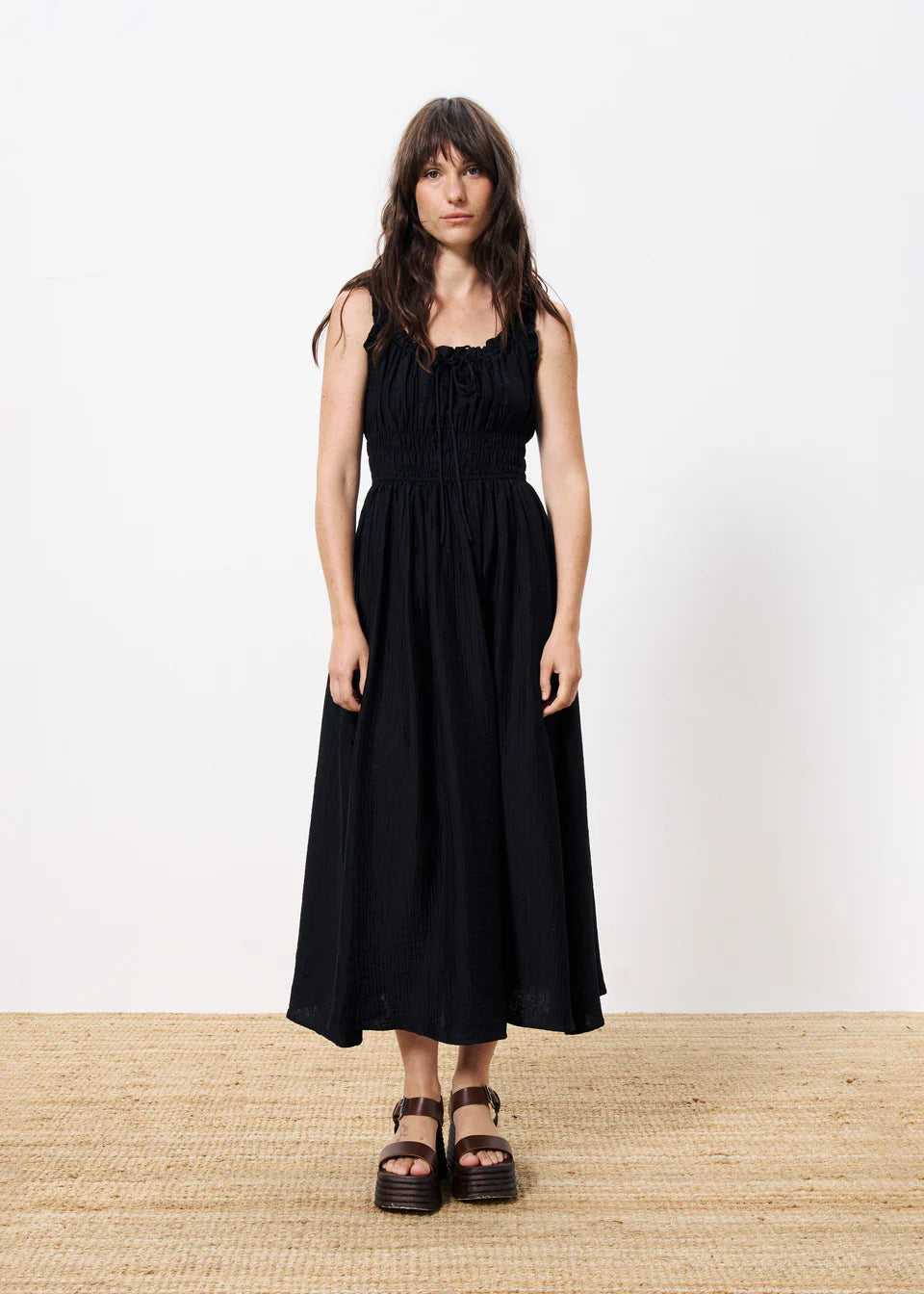 Sanne Sleeveless Midi Dress (Black)