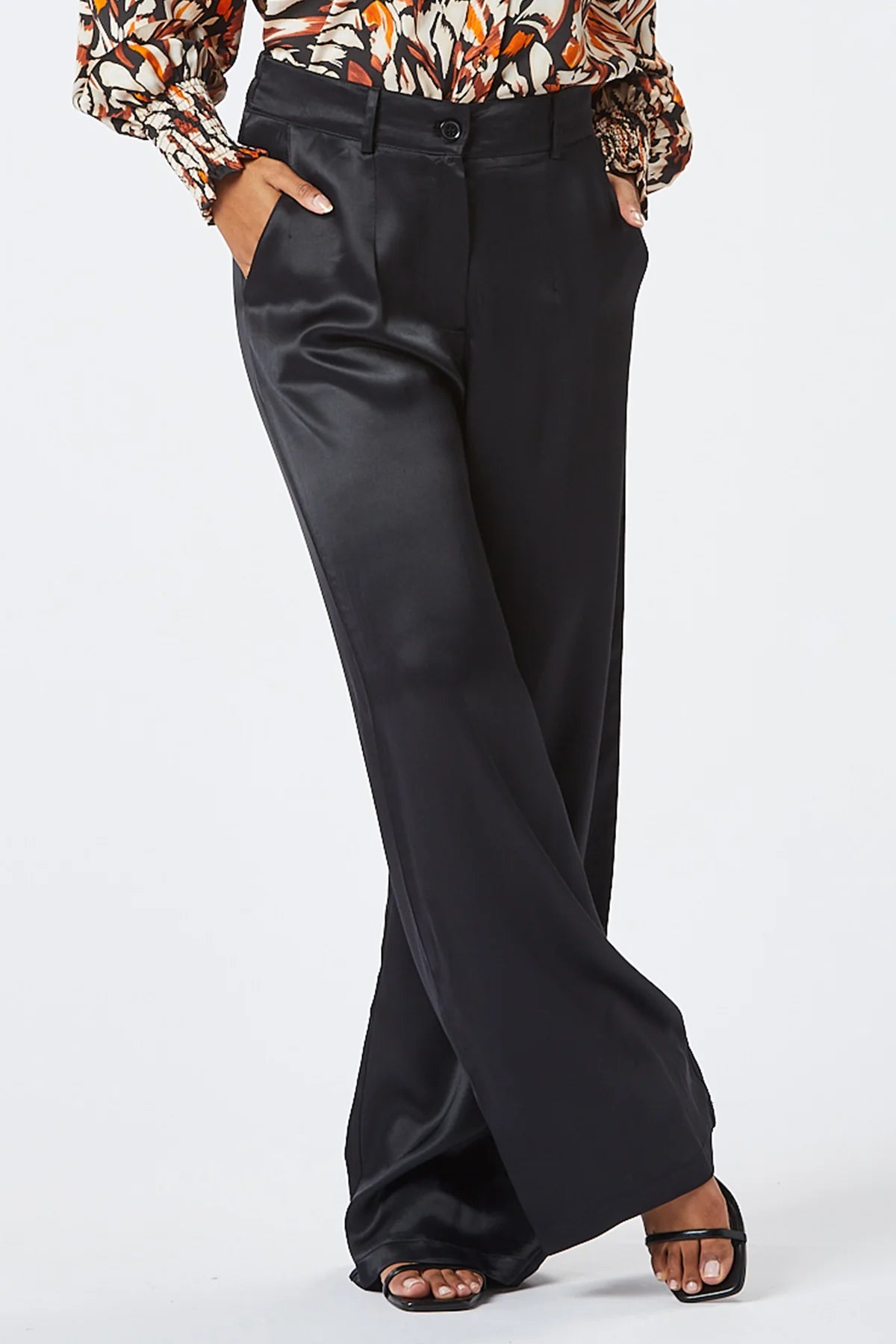 Satin Straight Leg Trousers | Zara Satin Straight Leg Trousers / Black –  Style Cheat