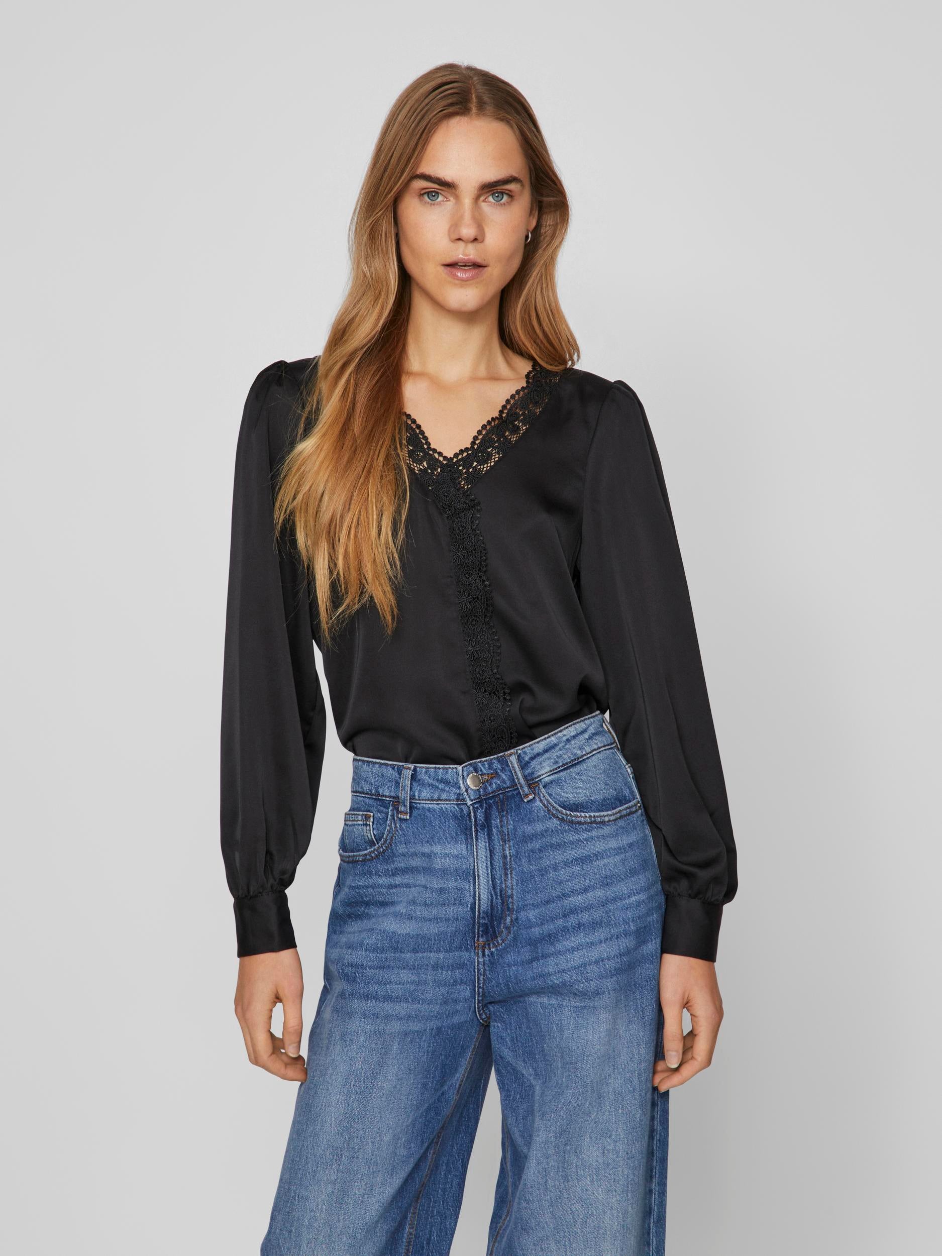 MONI LACE DETAIL TOP (BLACK)