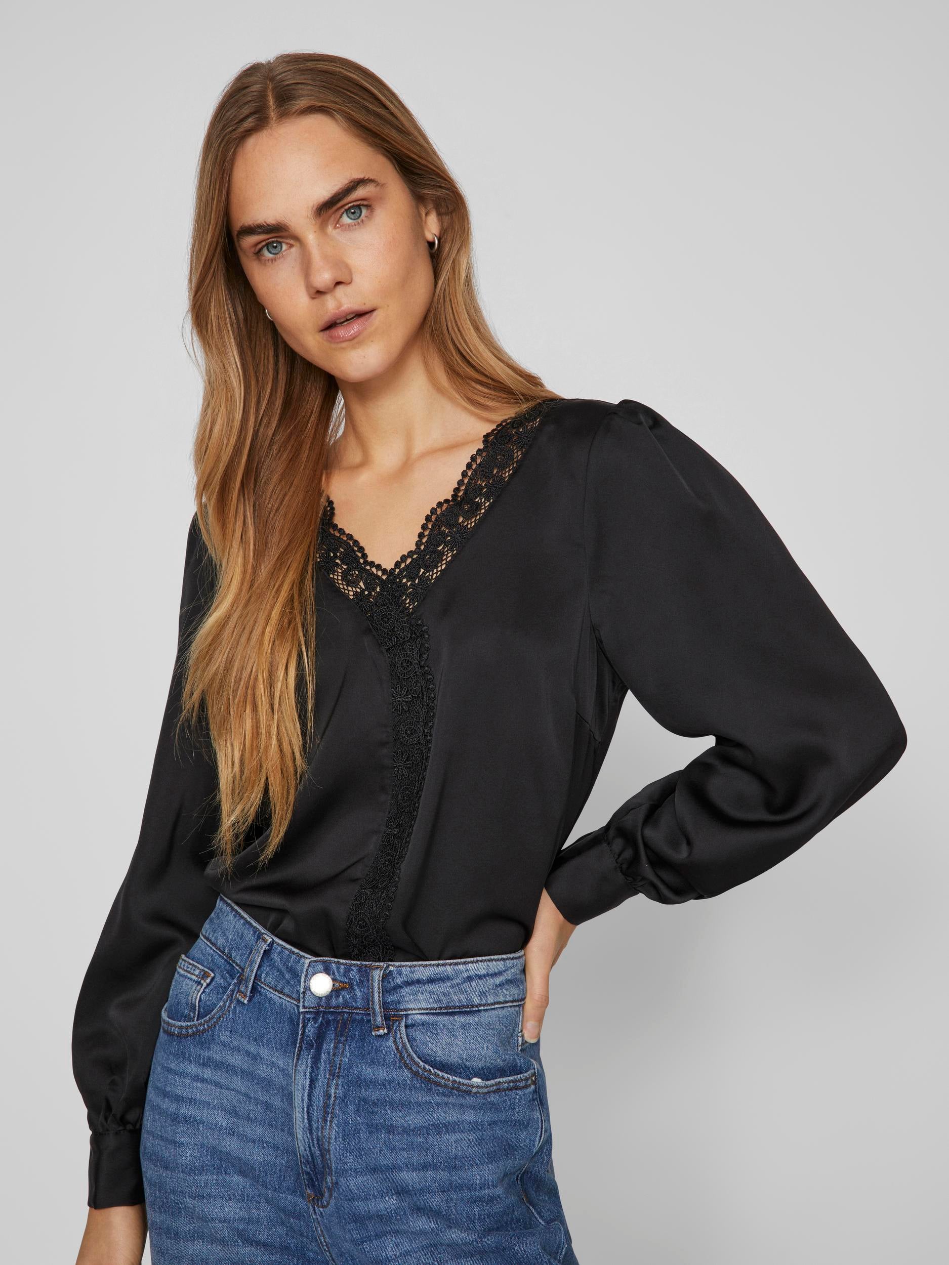 MONI LACE DETAIL TOP (BLACK)