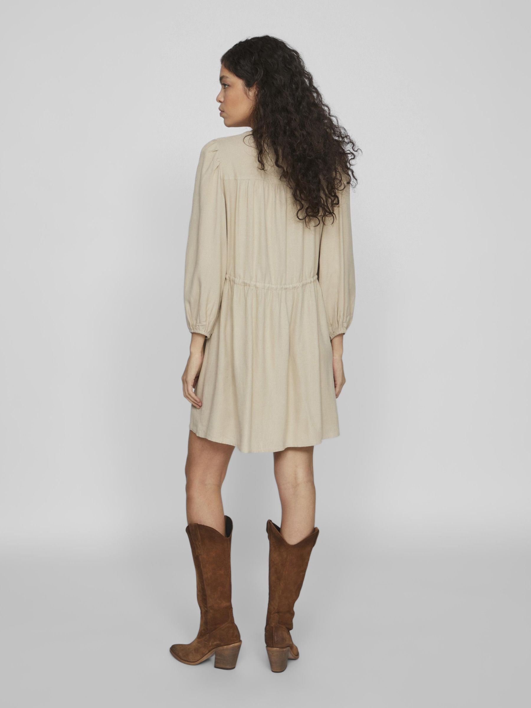 Pricilla O-Neck 7/8 Dress (Beige)