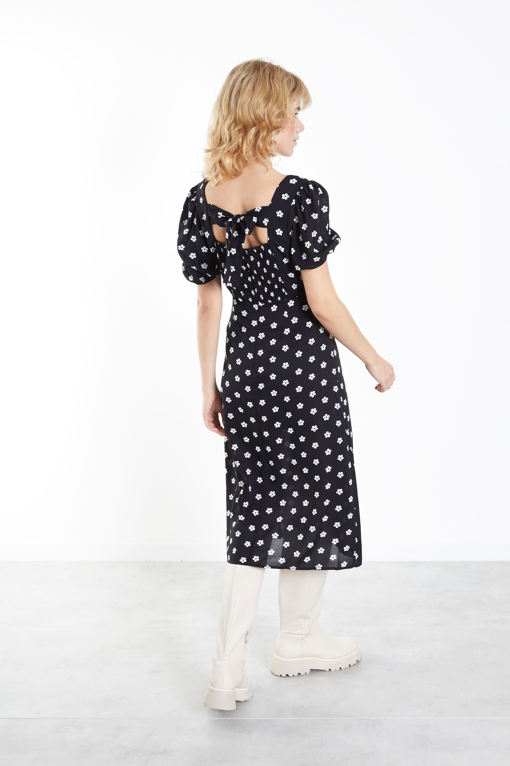 Sandy Midi Dress (Black)