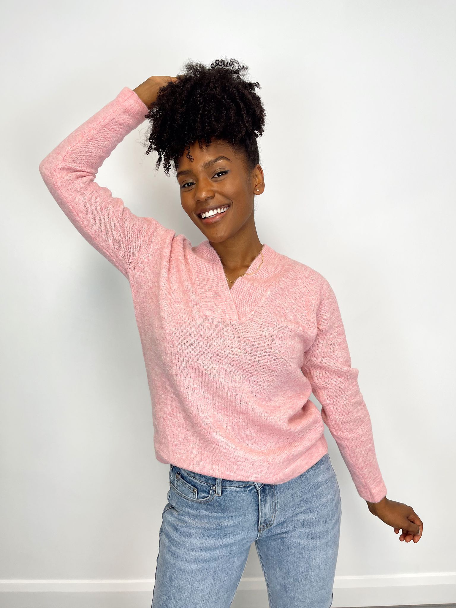 Brittney V-neck Jumper (Cameo Pink )